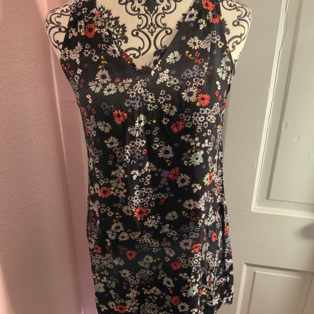 Old Navy tunic shirt floral v-neck